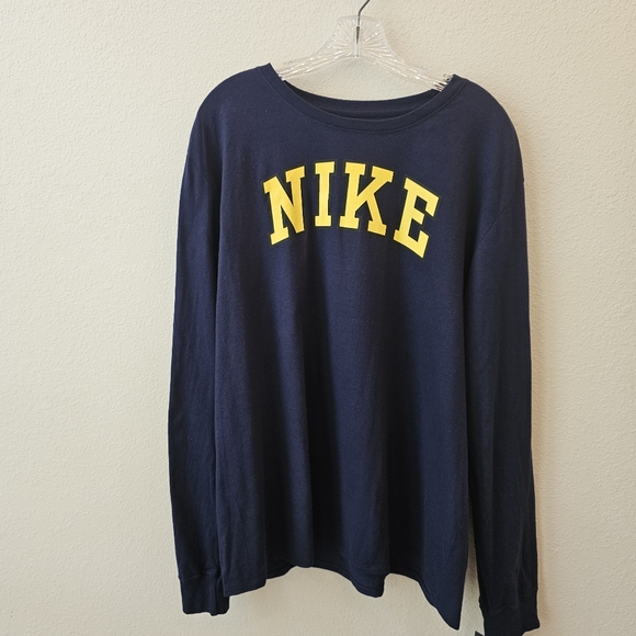 Nike Men's College Navy Blue Long Sleeve Tee Sz XL NWT - Picture 2 of 6